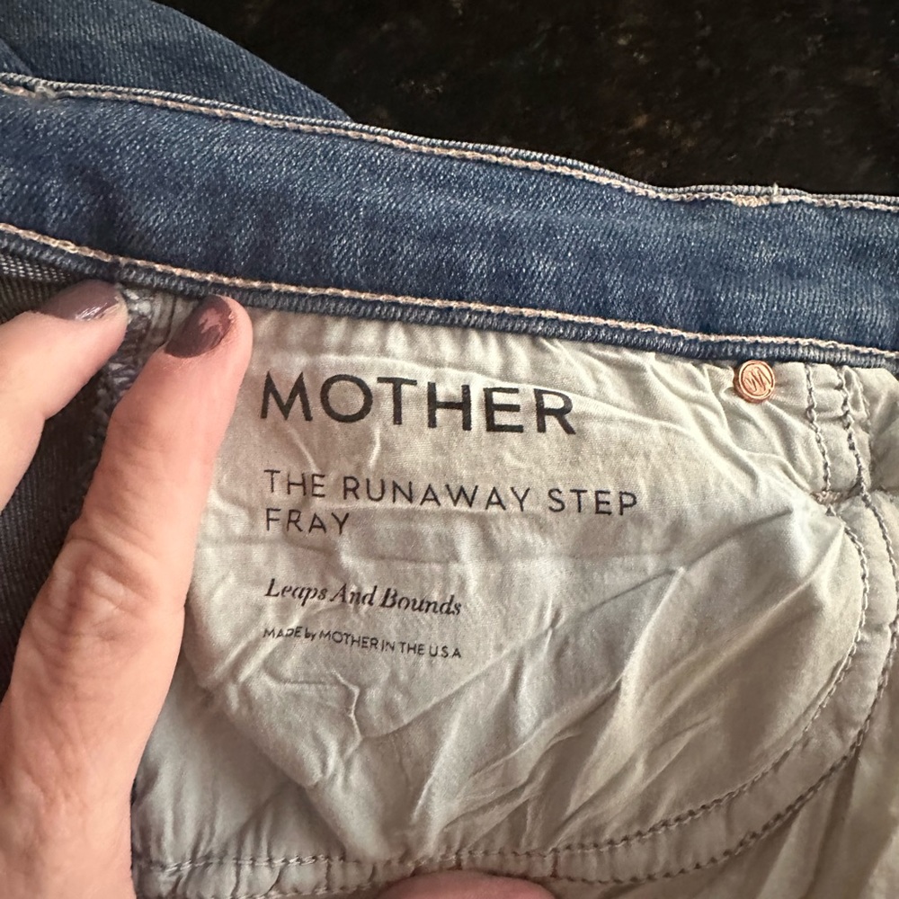 Mother Jeans The Runaway Step Fray